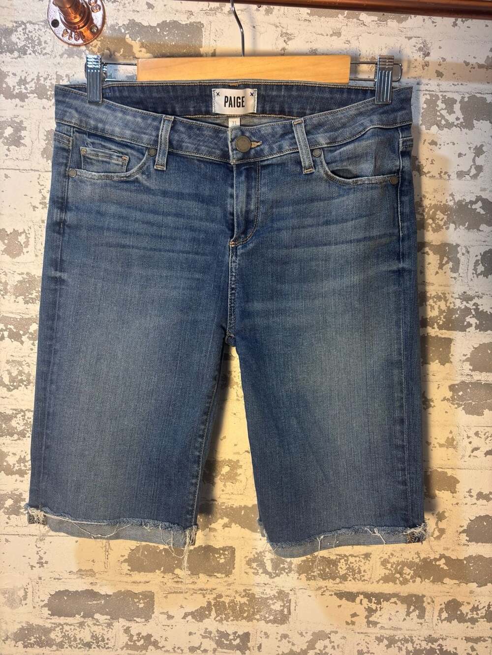 PAIGE Jax Knee Short Women's Raw Hem Denim Bermuda Shorts Size 31